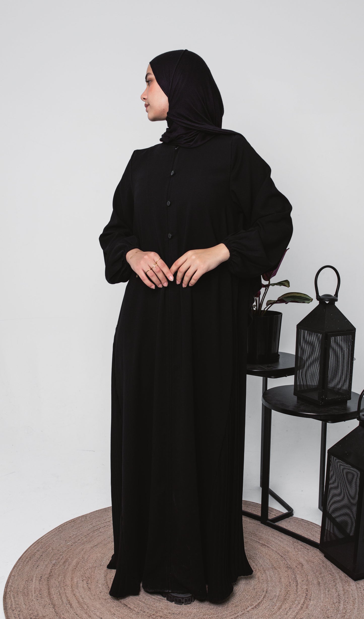 Qamar Abaya