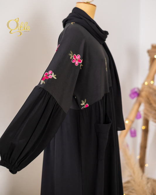 Black Isdal With Flower Pockets