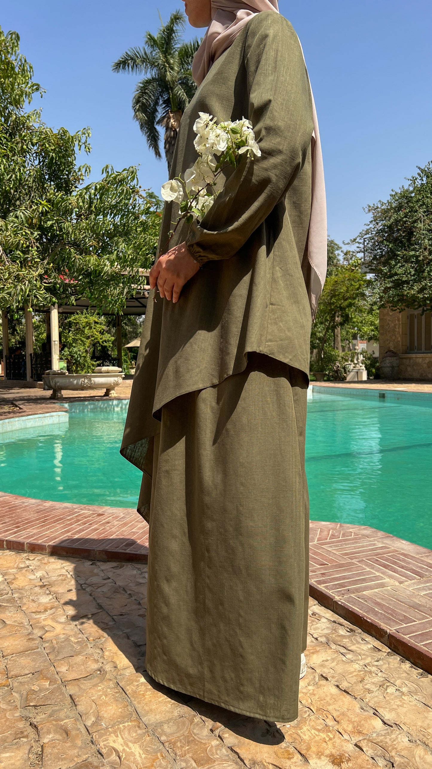 Dora asymmetrical set in Olive