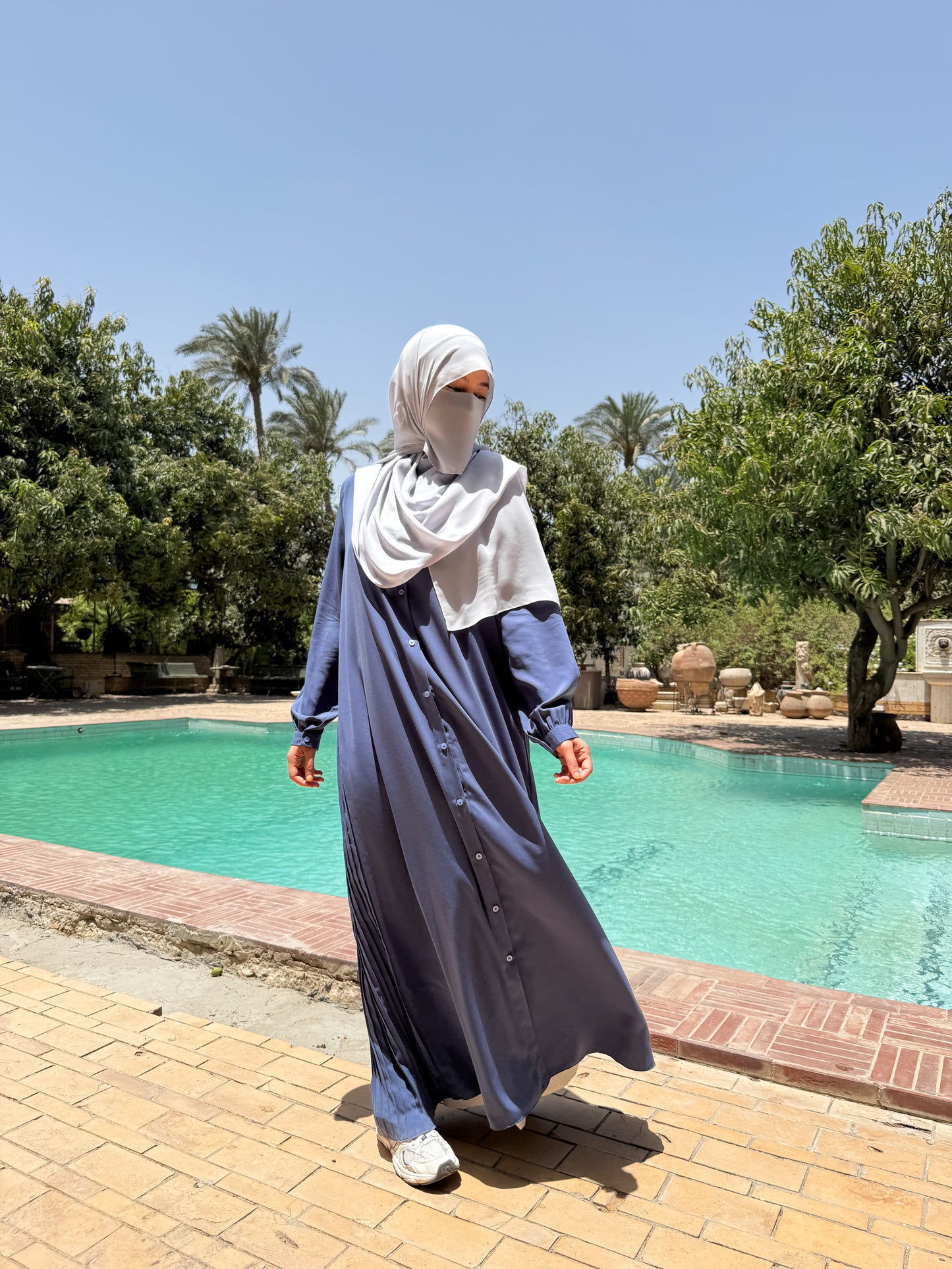 The Back pleated shirt dress in Blue