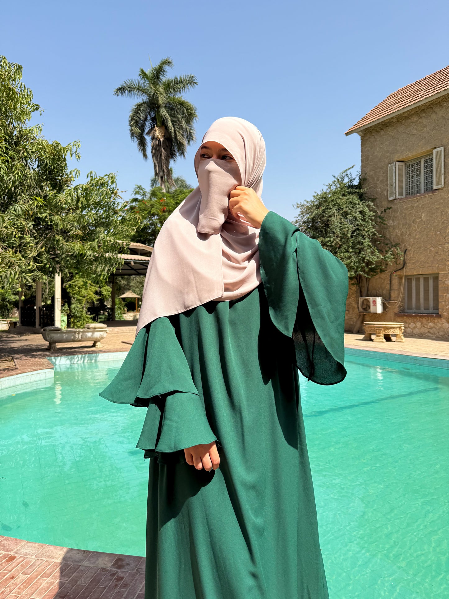 Hoor abaya in green