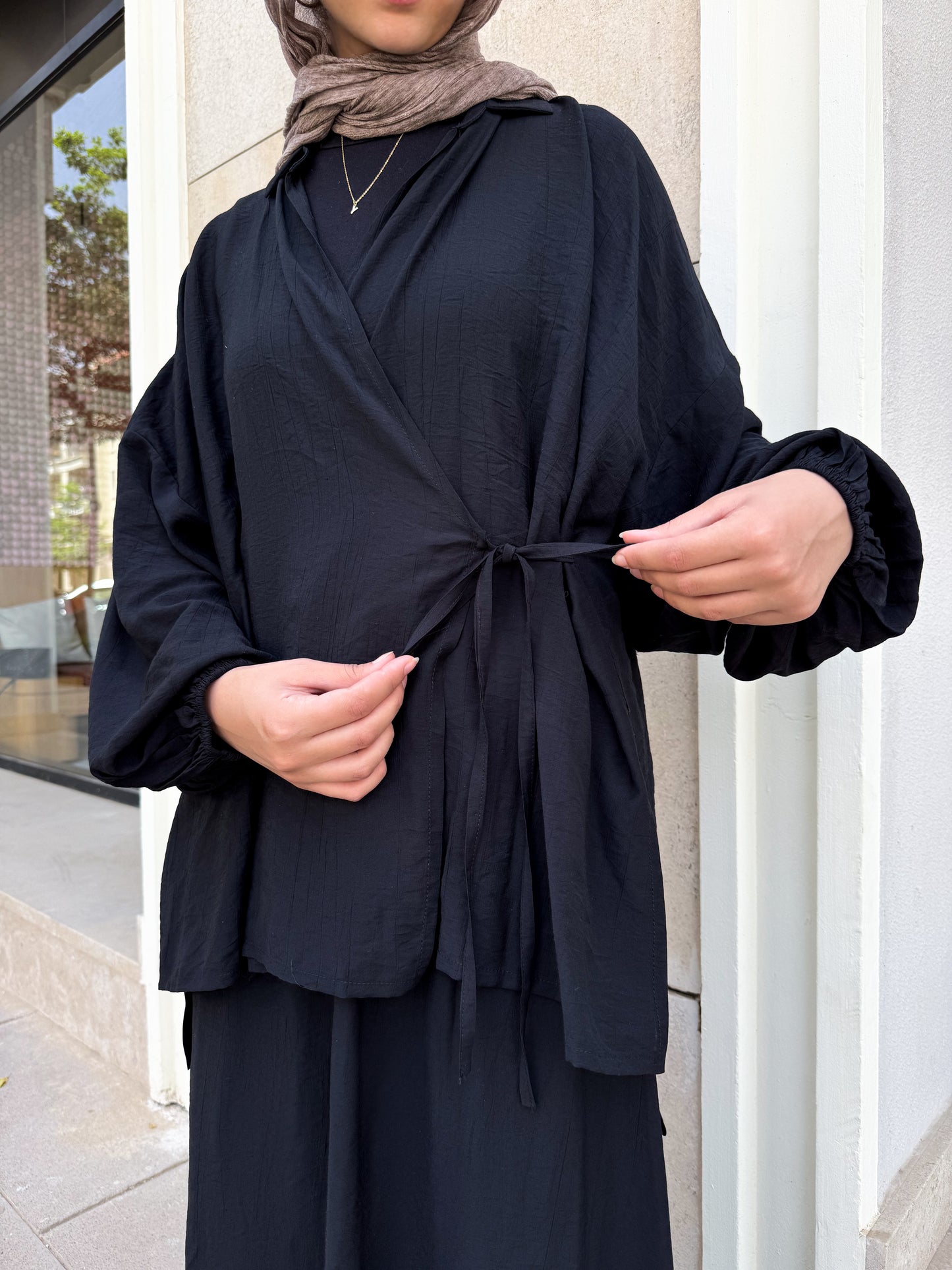 Zumra Crinkle Set in Black