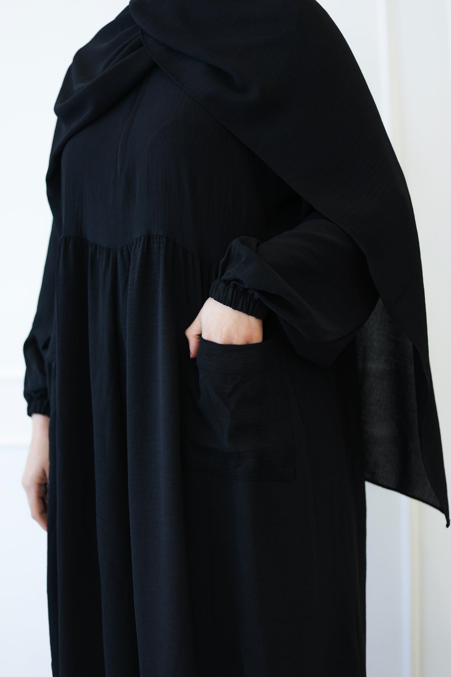 Ruya Black Prayer Isdal