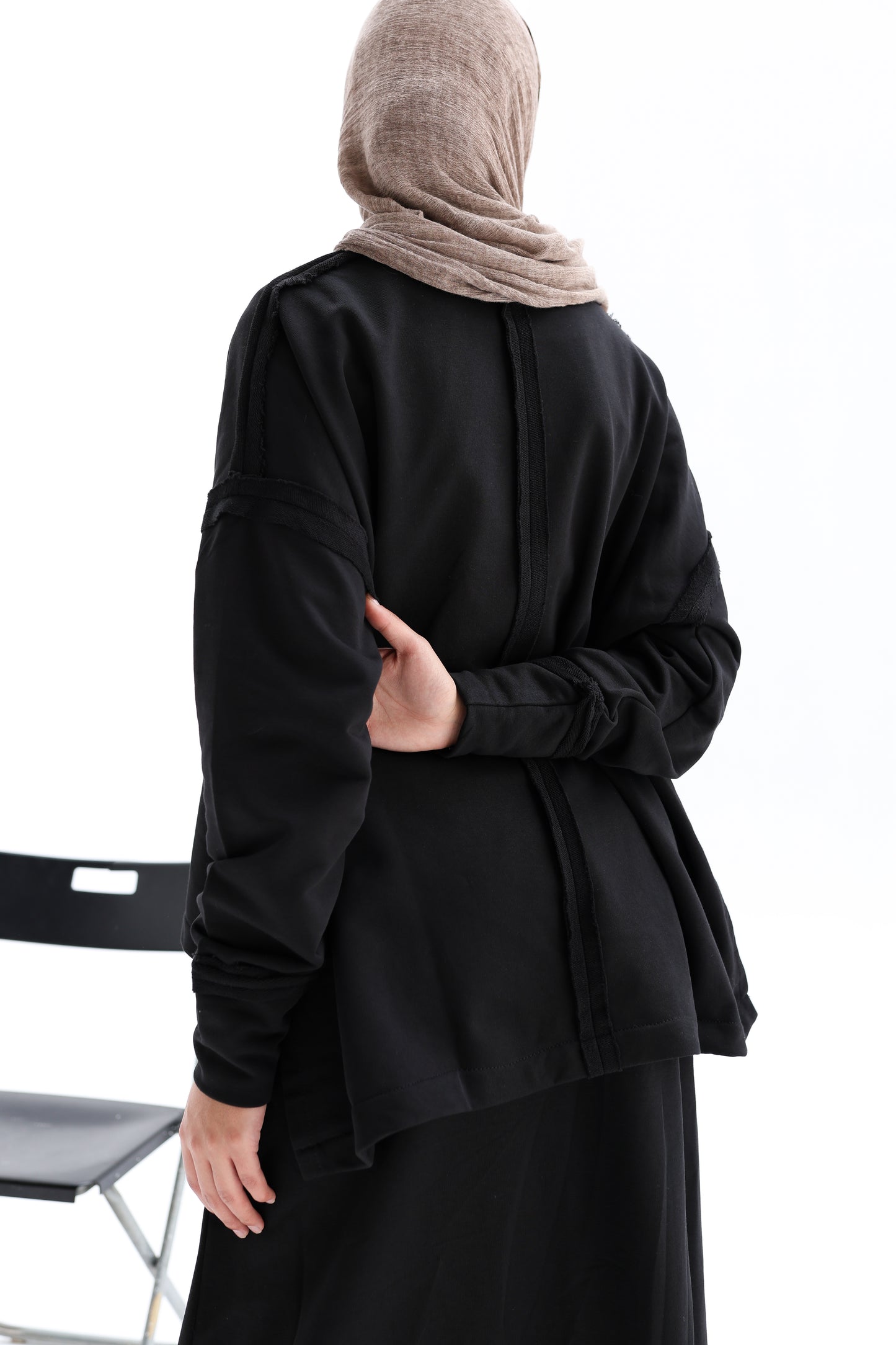 Naila Milton Set in Black