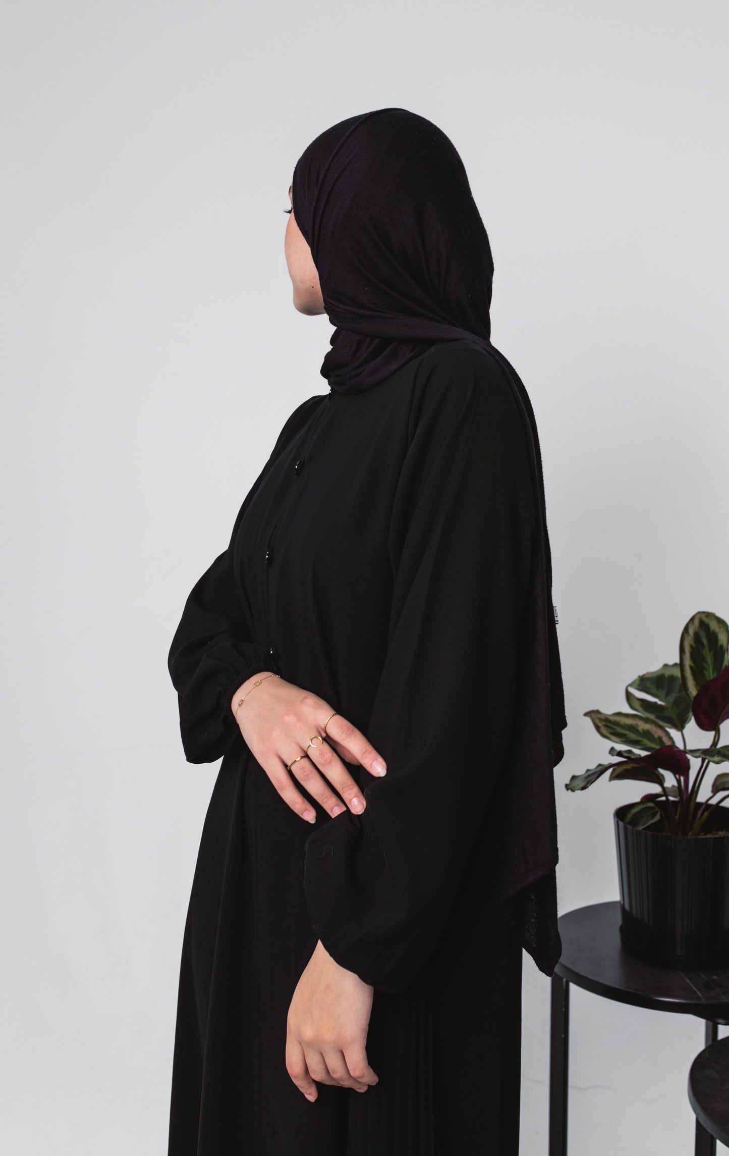 Qamar Abaya