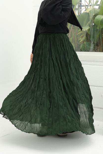 The Crushed Skirt in Olive