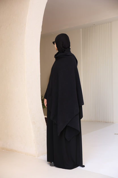 The Knitted Scarf in Black