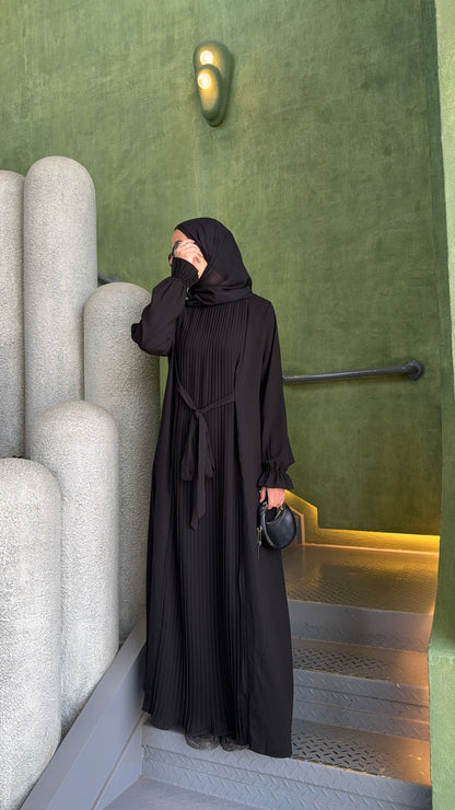 Middle Pleated Abaya