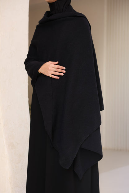 The Knitted Scarf in Black