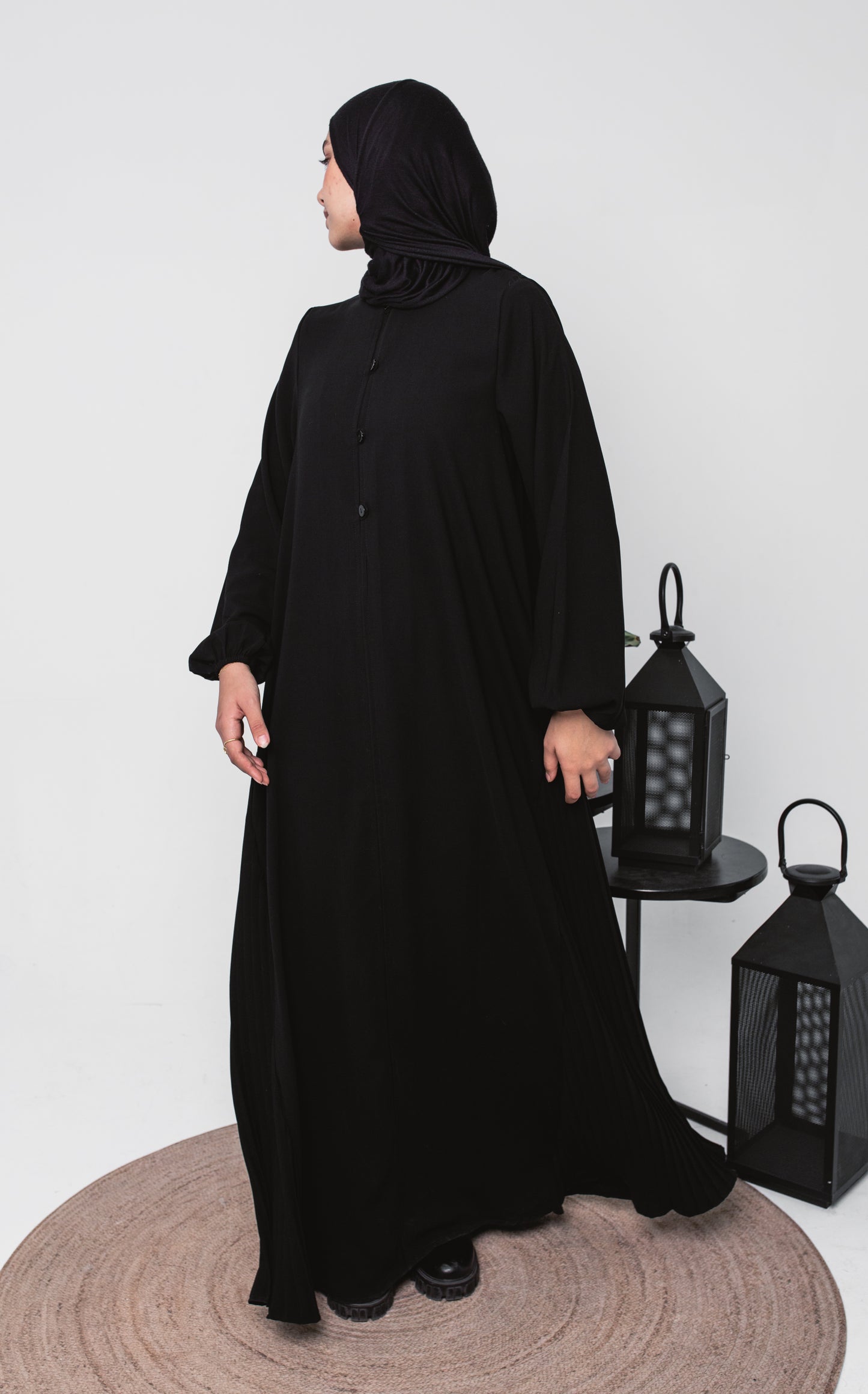 Qamar Abaya