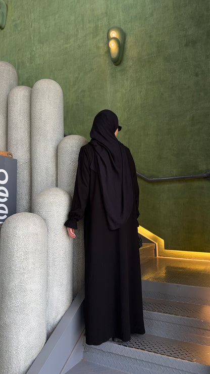 Middle Pleated Abaya