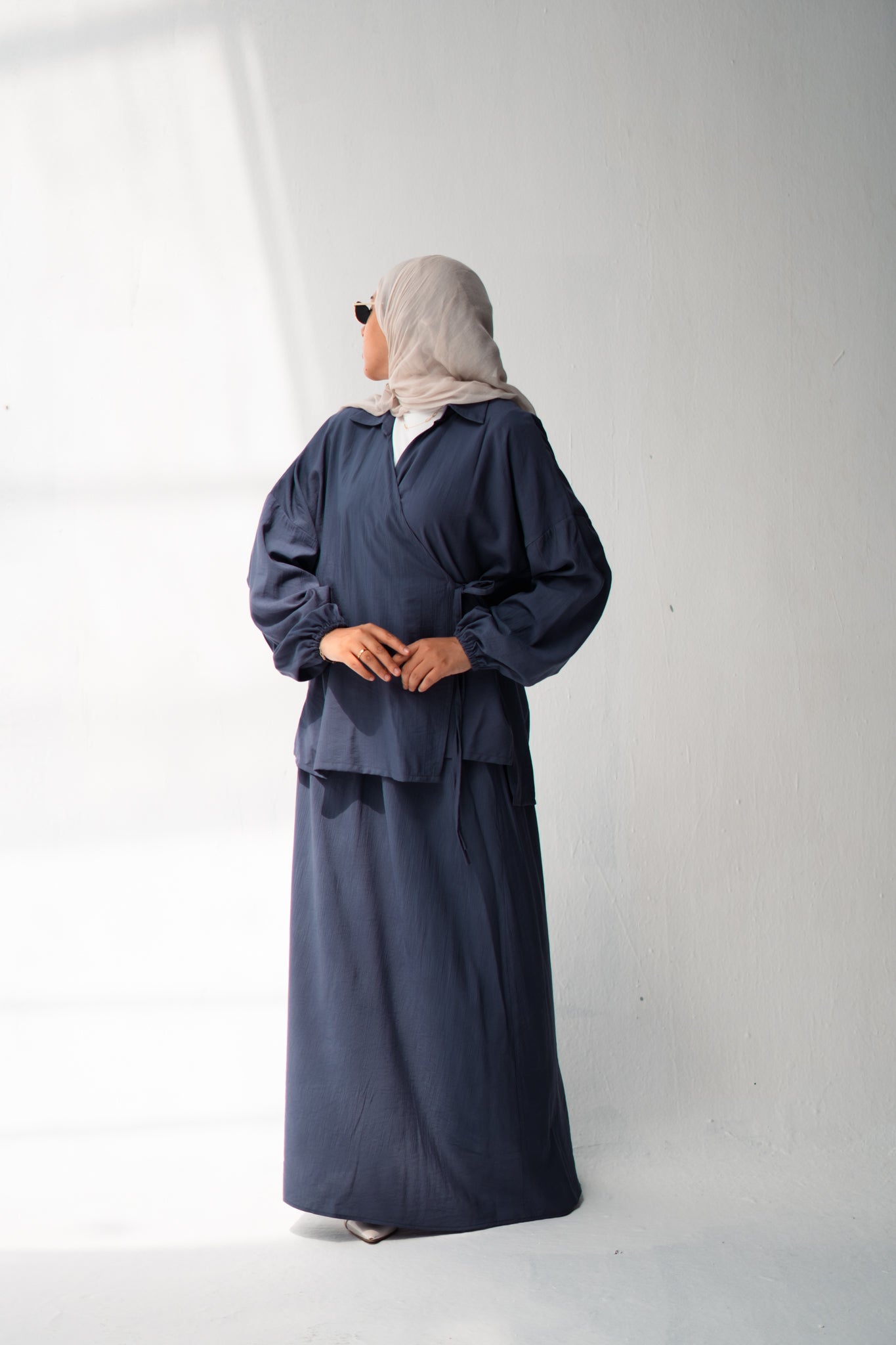 The Marjan Set in Navy Blue