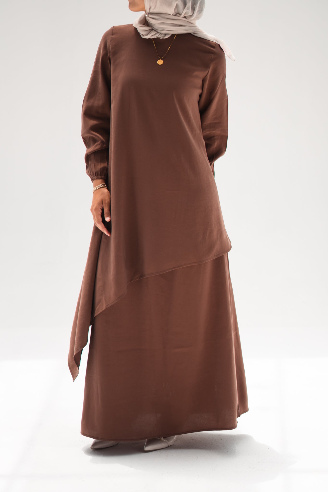 The Asymmetrical Set in Light Brown