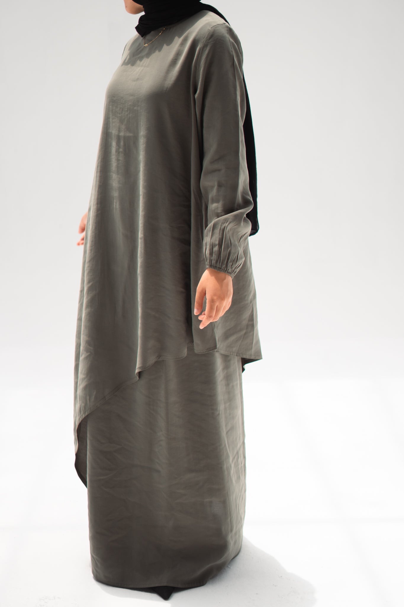 The Asymmetrical Set in Olive