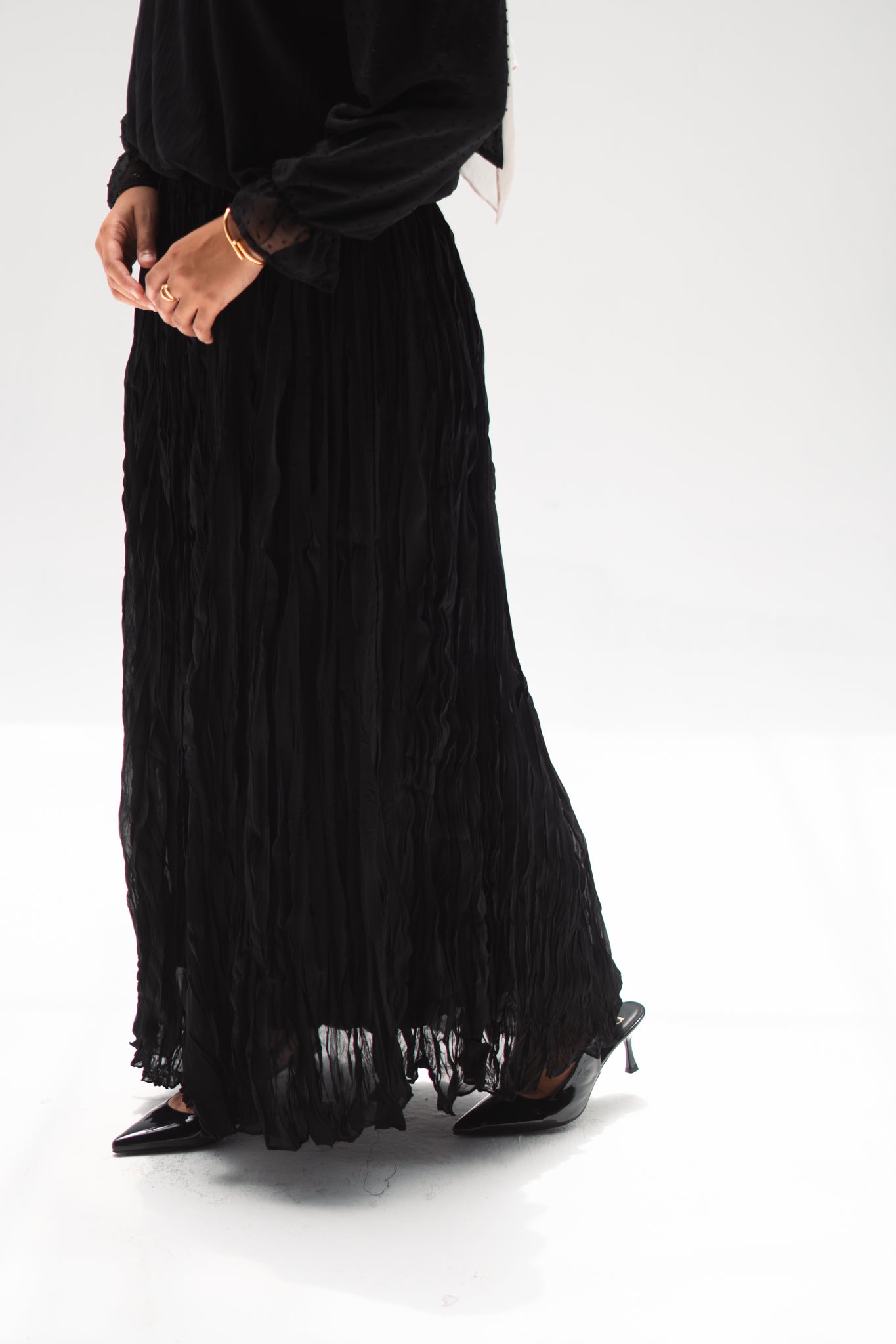 The Crushed Skirt in Black