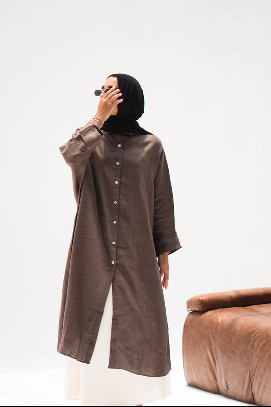 The Pure Linen Shirt in Dark Brown