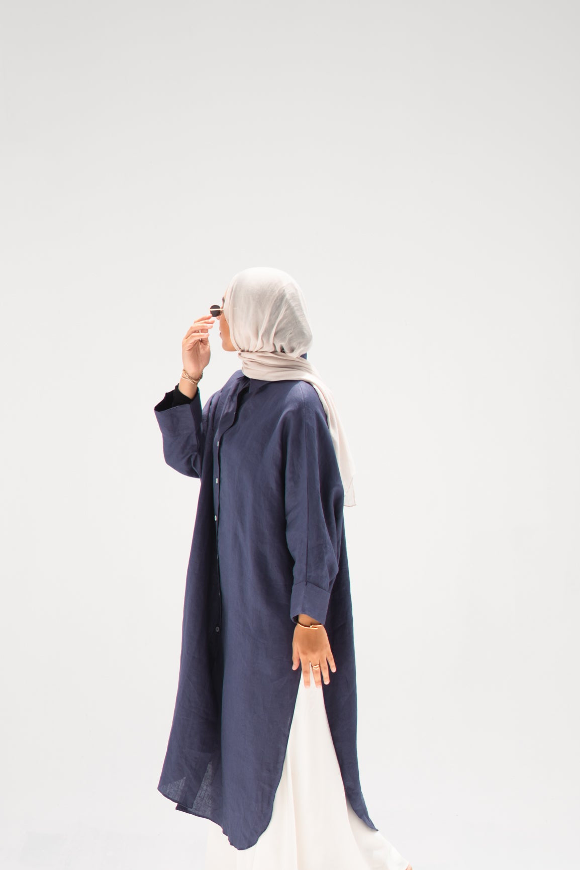 The Pure Linen Shirt in Navy