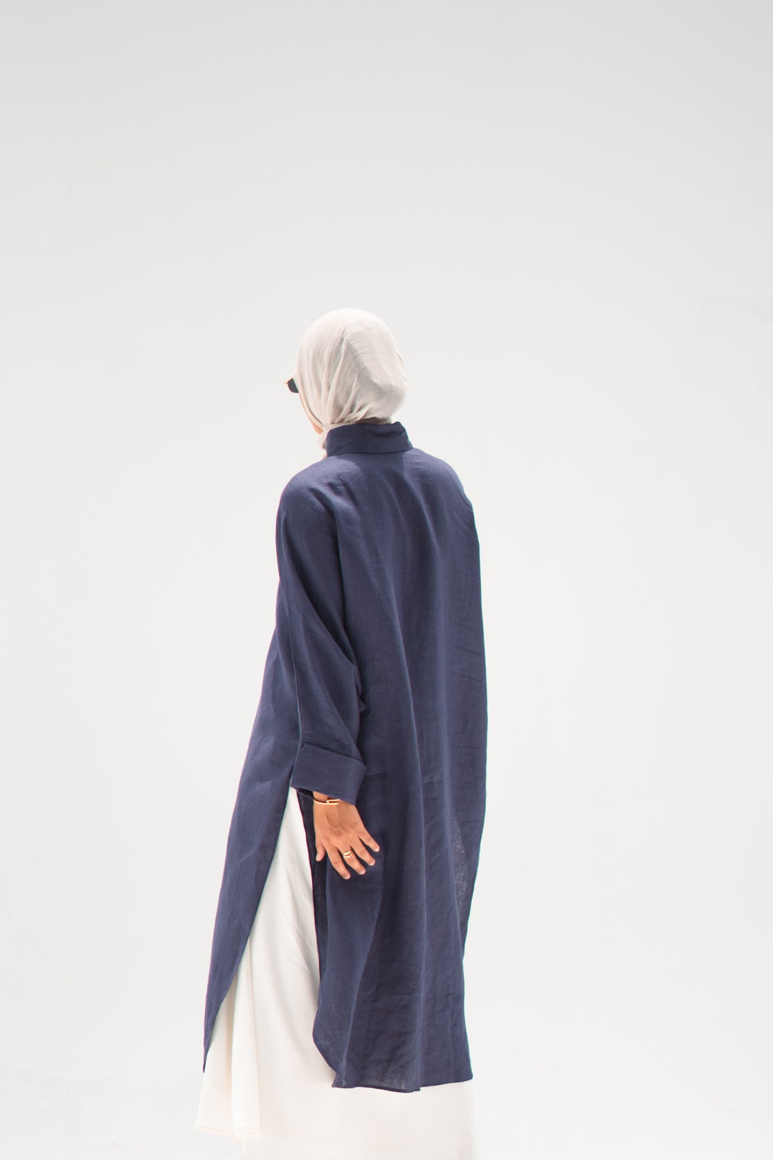 The Pure Linen Shirt in Navy
