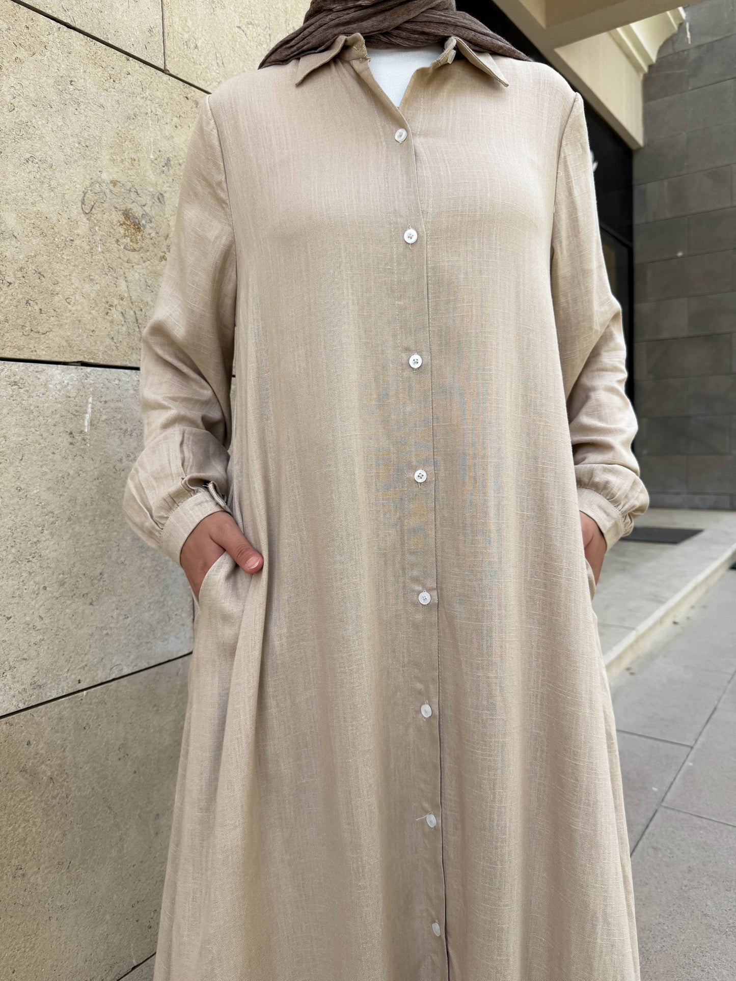 Aira Linen Shirt in Beige