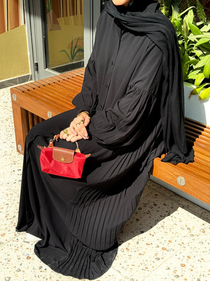 Chemise Back Pleated Abaya