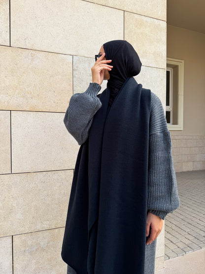 The Knitted Scarf in Black