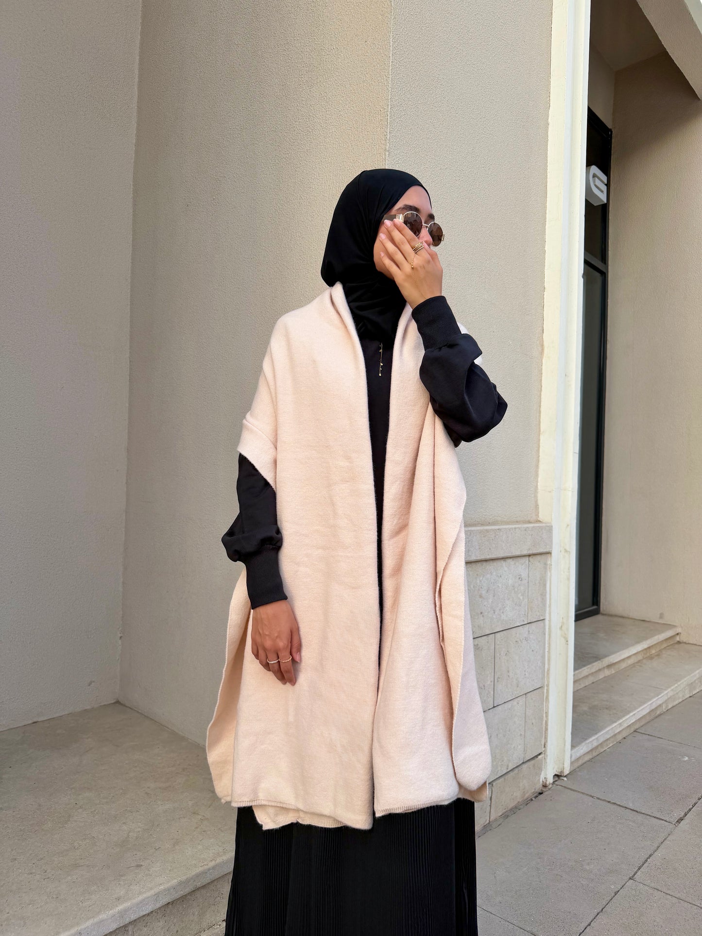 The Knitted Scarf in Beige