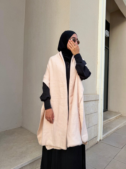 The Knitted Scarf in Beige