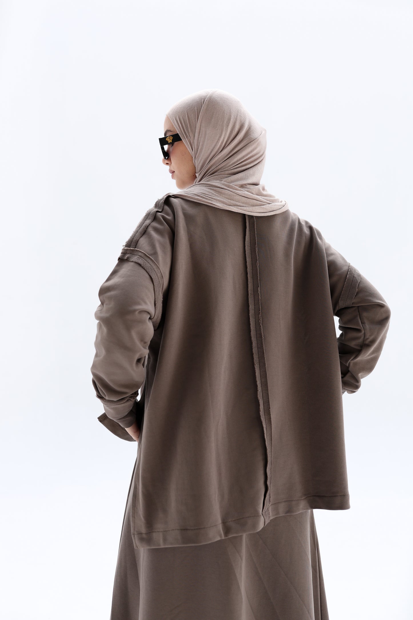 Naila Milton Set in Caffe