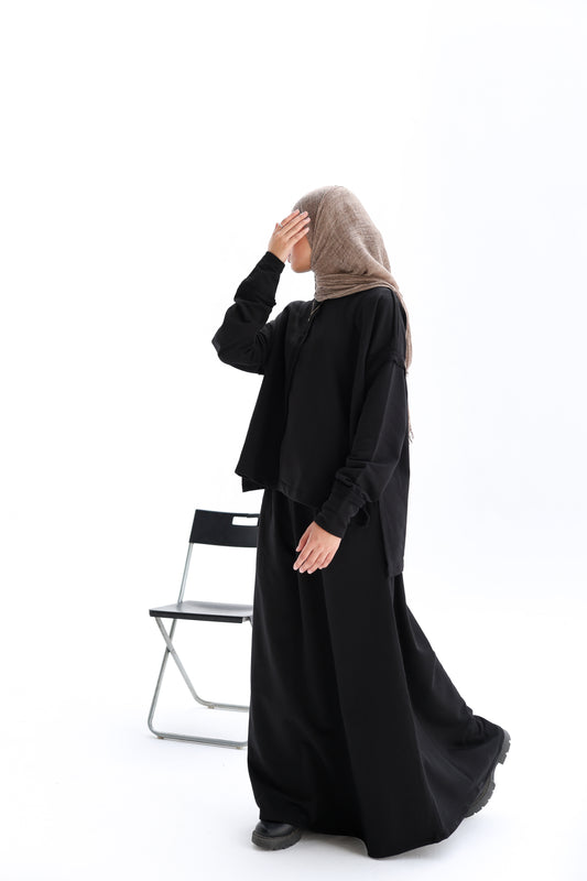 Naila Milton Set in Black