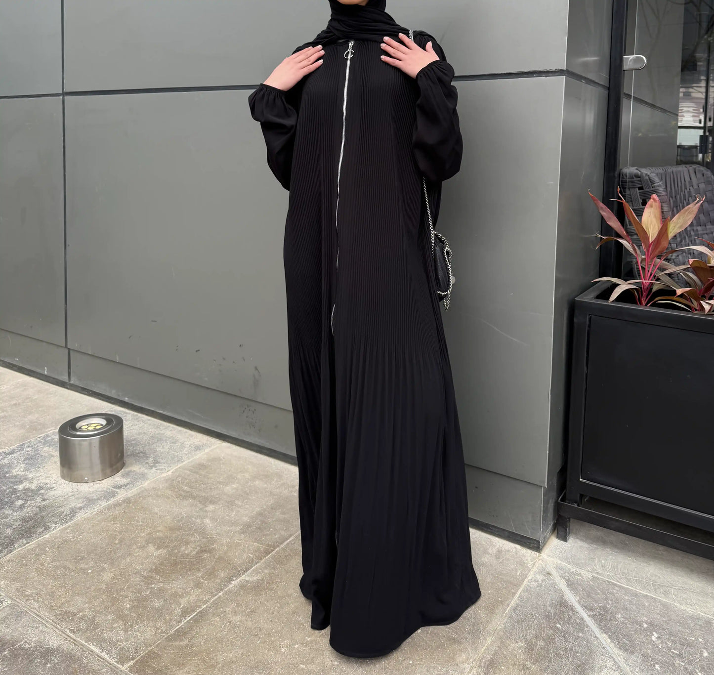 Fully Pleated Zipper Abaya
